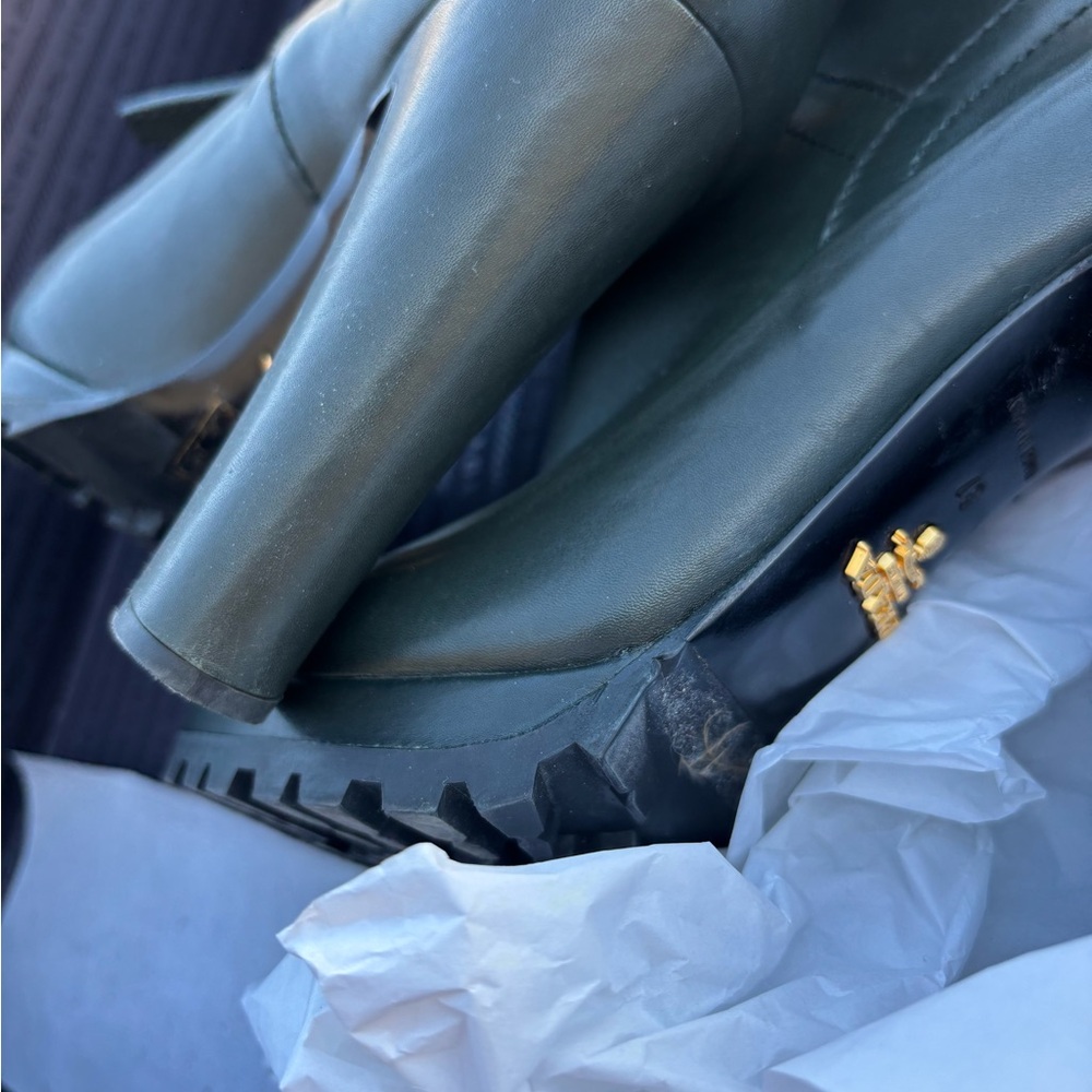 Like like new calf skin size 7 women’s green Prada boots - Picture 7 of 7